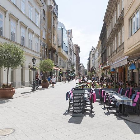 D.Five Harmony Studio At Vaci Street Apartment Budapest Exterior photo